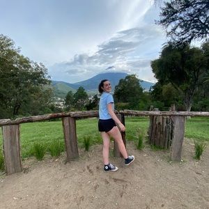 Meet your Posher, Quinn